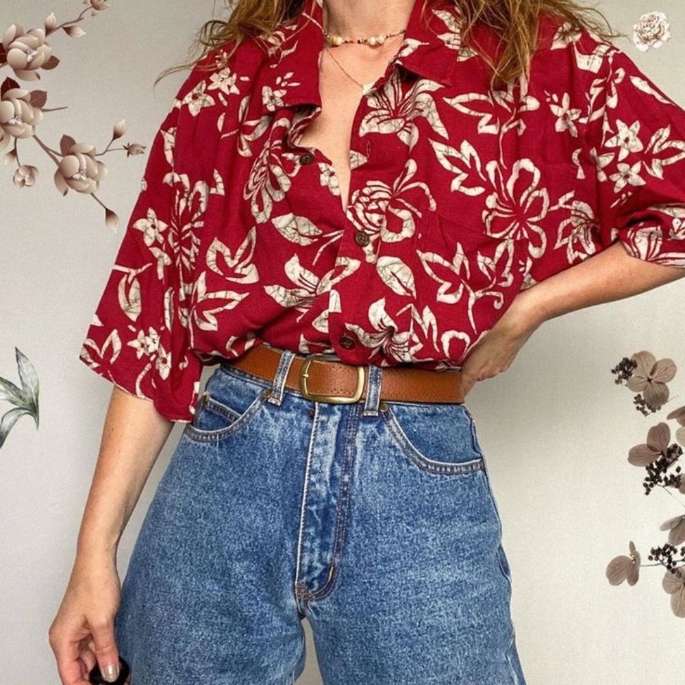 Red Floral Hawaiian Vintage Button Down Shirt
